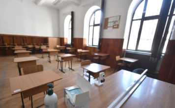 Președintele CNE: Se simte nevoia reluării cursurilor în format fizic. Cel mai înțelept ar fi să fie planificată reluarea cursurilor pas cu pas