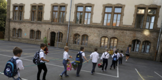Prima zi de școală, văzută de la Guvern: În cea mai mare parte a şcolilor, s-au întâmplat lucruri bune. Nu va funcționa totul ceas din prima