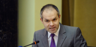 Daniel Funeriu: Sistemul hibrid, cea mai bună dintre soluţiile proaste pe care realitatea ne obligă să le luăm. Profesorii trebuie să îşi reinventeze propria meserie