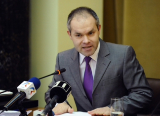 Daniel Funeriu: Sistemul hibrid, cea mai bună dintre soluţiile proaste pe care realitatea ne obligă să le luăm. Profesorii trebuie să îşi reinventeze propria meserie