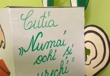 Cutia în care copiii pun bilețele cu propuneri, idei sau gânduri pentru învățătoare și colegii de clasă FOTO