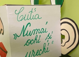 Cutia în care copiii pun bilețele cu propuneri, idei sau gânduri pentru învățătoare și colegii de clasă FOTO