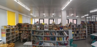 Lecțiile de română, istorie, geografie și biologie, îmbinate într-un singur manual. Profesor: ”Pe copii i-a fascinat, pentru ei a fost wow”