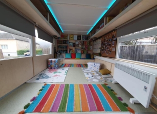 EduBuzz a parcat la Augustin. Cum a fost transformat un autobuz vechi, ruginit într-un spațiu educațional modern și plin de culoare FOTO