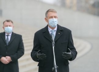 Klaus Iohannis: Cert este că elevii şi părinţii pierd mult prin faptul că nu se pot desfăşura orele fizic la clasă