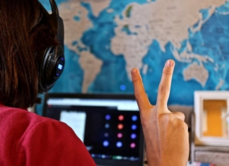 Platforma online unde profesorii pot găsi tot ce au nevoie într-un singur loc. Zece tinere învățătoare și educatoare au lansat ”TeacherME”