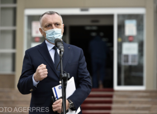 Ministrul Educației: Activitatea şcolilor nu are legătură cu rata de infectare/ Cei care se îmbolnăvesc trebuie să stea în izolare. Ceilalţi merg la şcoală