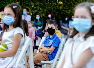 Ministrul Educației, noi precizări despre condițiile în care se poate renunța la purtarea măștii de protecție în curtea școlii
