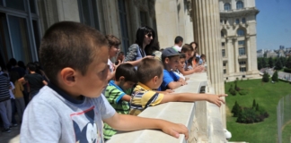 Senatul Copiilor, organizat de 1 Iunie în grădina Palatului Parlamentului. La ce activități vor putea participa cei mici