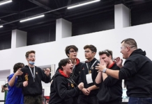 Echipa de robotică a României a câştigat aurul la Campionatul Internaţional din Rusia. Elevii, primiți de ministrul Afacerilor Externe