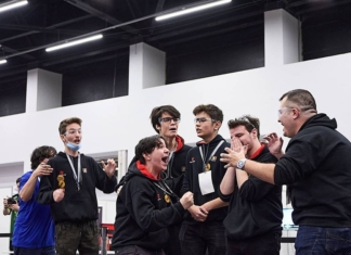 Echipa de robotică a României a câştigat aurul la Campionatul Internaţional din Rusia. Elevii, primiți de ministrul Afacerilor Externe
