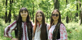 Primul tur organizat de cele trei eleve din Teleorman: ”O experiență de neuitat. Turiștii s-au bucurat de locuri pline de frumos și pitoresc” FOTO
