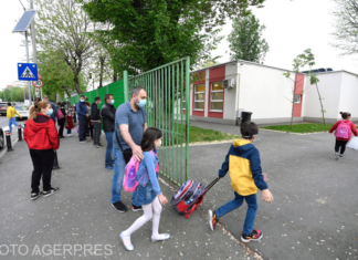 Elevii se întorc luni la școală după vacanța de primăvară. Cursurile anului școlar se vor încheia pe 10 iunie