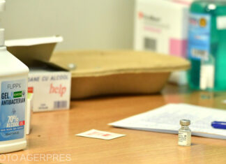 Echipe mobile pentru vaccinarea copiilor de peste 12 ani în școli: ”Nu există sancțiuni pentru părinții care nu vor completa formularele”