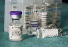 În ultima săptămână, s-au vaccinat în medie 3.500 de elevi pe zi, spune ministrul Educației: Proporția elevilor vaccinați a depășit pragul de 20%