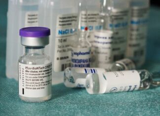 În ultima săptămână, s-au vaccinat în medie 3.500 de elevi pe zi, spune ministrul Educației: Proporția elevilor vaccinați a depășit pragul de 20%