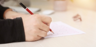 Proiect de ordin privind temele pentru acasă. Noutăți: monitorizarea respectării duratei temelor și feedback anual de la elevi și părinți