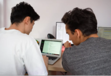 Ce idei de afaceri au liceenii și studenții din România. Cei șapte finaliști care și-au găsit mentorii în ediția a doua ”Tinerii în Arenă”