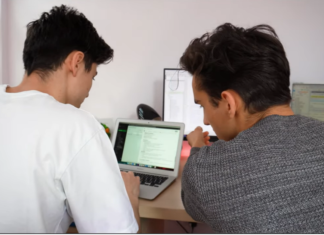 Ce idei de afaceri au liceenii și studenții din România. Cei șapte finaliști care și-au găsit mentorii în ediția a doua ”Tinerii în Arenă”