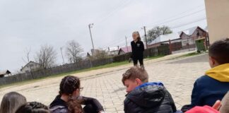 Idei pentru starea de bine la școală. Două ghiduri adresate elevilor și profesorilor, realizate de membrii clubului Impact din Picior de Munte