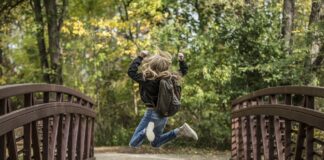 Minivacanță de 1 Mai pentru elevi și preșcolari. Joi, 1 mai, și vineri, 2 mai, sunt zile libere – nu se organizează cursuri