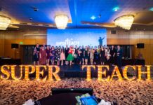 Profesorii, la Gala SuperTeach: Noi, ca dascăli, avem în mâinile noastre inimile copiilor, operăm cu ele/Pentru mine, a fi dascăl e o muncă dureros de dulce