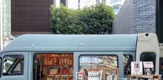 În satele clujene va poposi BookTruck, o bibliotecă mobilă de unde copiii și tinerii pot împrumuta cărți. Proiectul, inițiat de două asociații