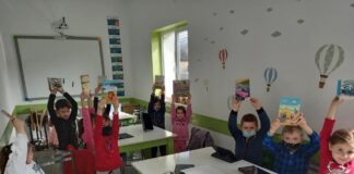 O poveste de 13 ani: Ioana și Adi le oferă copiilor din Firiza o a doua casă și șansa de a urma un drum dincolo de pădurea care îi desparte de oraș