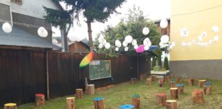 Școala din Abrud cu scări matematice și un spațiu relaxant de citit la bibliotecă, extrem de atractiv pentru copii: ”Școala-i cum ți-o faci” FOTO