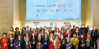 Gala MERITO 2021: Într-o sală cu 67 de profesori care își pregătesc elevii pentru viață și îi fac să se simtă bine la școală. 12 povești noi și o notă de 12