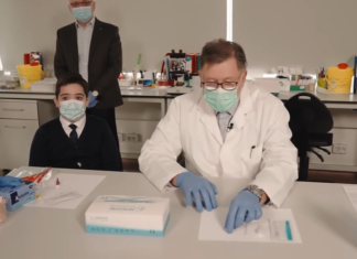Trei clipuri demonstrative pentru utilizarea și asamblarea testelor pe bază de salivă, distribuite în școli și grădinițe – ministrul Educației VIDEO