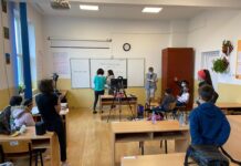 Copiii explică istoria. Lecții video prezentate de elevii din Sohatu, într-un proiect în care și-au exersat calitățile de actori și au jucat rolul de profesor