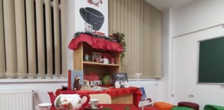 Ceainăria cu povești: Un loc special amenajat la școala din Mănăstirea Cașin, unde elevii pot citi sau participa la diverse ateliere FOTO
