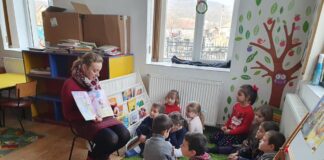 Cum a reușit o educatoare să pornească schimbarea în școală. La Salva, profesorii predau în echipă, copiii citesc și au activități în aer liber