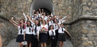 Ora fericirii, la un colegiu din Sfântu Gheorghe. Elevii învață „să gândească pozitiv, să se accepte mai ușor unii pe alții și să aprecieze micile bucurii”