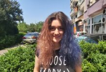 Fun Math: Curs pentru cei cărora „le e frică de mate”, susținut de o elevă de liceu. Hora este în clasa a IX-a la Colegiul Național „George Coșbuc”