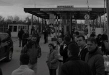 Cosmin, elev-voluntar: Am fost prima dată vineri în vama Sighet. Am văzut că oamenii au nevoie de ajutor și de atunci încerc să fiu cât mai implicat