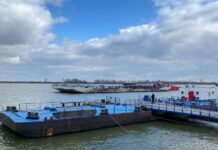O învățătoare dintr-un sat din Tulcea, printre voluntarii din vama Isaccea: „Sâmbătă am prins două bacuri. Foarte mulți copii erau înfometați, înghețați…”