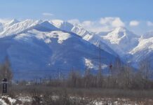 La un liceu din Victoria învață Daria. „O minune de copil”, în clasa a XI-a, care a venit din Ucraina cu mama ei și și-a dorit din prima zi să meargă la școală