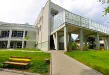 Peste 500 de studenți ai Universităţii „Ştefan cel Mare” din Suceava, dar și profesori, voluntari pentru refugiații din Ucraina