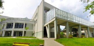 Peste 500 de studenți ai Universităţii „Ştefan cel Mare” din Suceava, dar și profesori, voluntari pentru refugiații din Ucraina