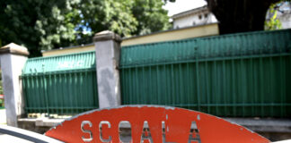 România, pe locul 55 la PISA 2025 și rezultate mai slabe față de 2022: scădere cu 16 puncte la Lectură. Scor mai mic și la Matematică și la Științe