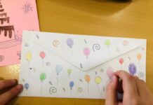 Rețeaua prieteniei: Elevi din toată țara își scriu scrisori într-un proiect care îi rupe de „rutina zilnică”, le aduce noi prieteni și le dezvoltă creativitatea