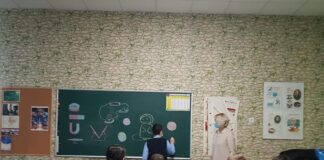 Trec la gimnaziu: Un program destinat elevilor de clasa a IV-a, în care profesorii unei școli din Turda susțin lecții și activități demonstrative