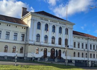 Patru echipe de la Colegiul „Andrei Şaguna” din Braşov au obţinut, în premieră, locul I la un concurs organizat de NASA