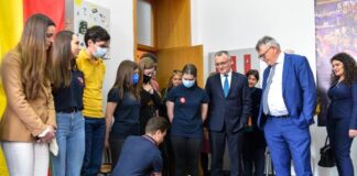 Sorin Cîmpeanu: Ne dorim să facem şcoala mai prietenoasă, să ne concentrăm mai mult pe competenţe, decât pe memorarea informaţiei
