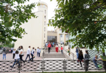 Prezența la prima probă scrisă a Evaluării Naționale 2026: peste 4.500 de candidați, absenți. Probleme cu platforma digitală