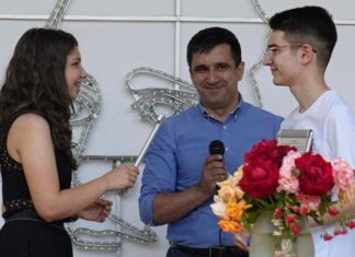 După Evaluarea Națională, Emanuel se pregătește pentru Olimpiada Balcanică de Matematică pentru Juniori. Anul trecut, a obținut medalia de aur