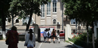 Proba obligatorie a profilului de la BAC 2026 – Matematică sau Istorie, amânată pentru miercuri, 1 iulie, din cauza codului roșu de caniculă