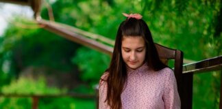 Eleva care a pus pe „hartă” o școală mică de la sat. Denisa: Am demonstrat că și la Moneasa se poate învăța. Dacă vrei să înveți, înveți oriunde